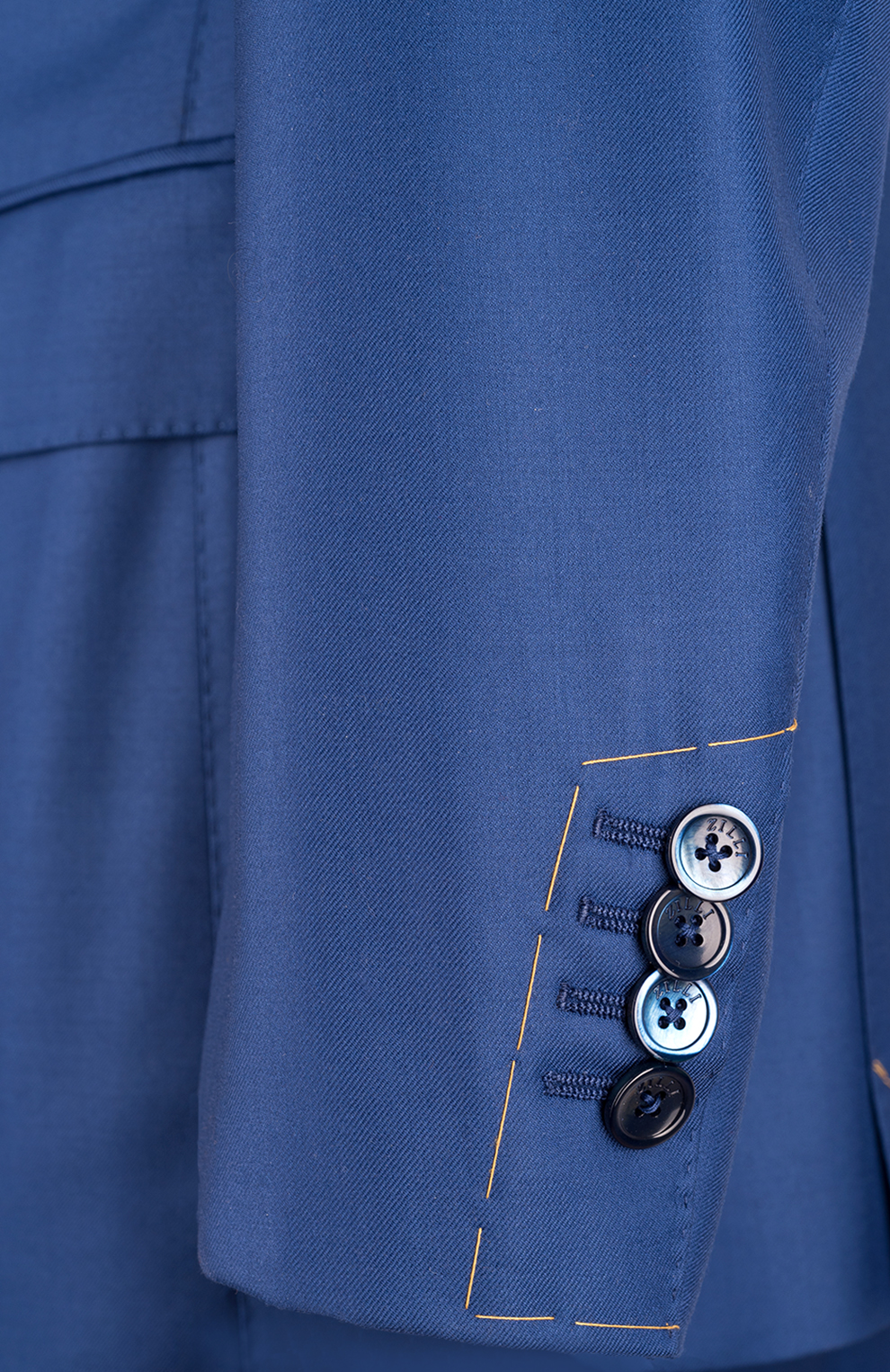 Костюм из смеси шерсти и кашемира