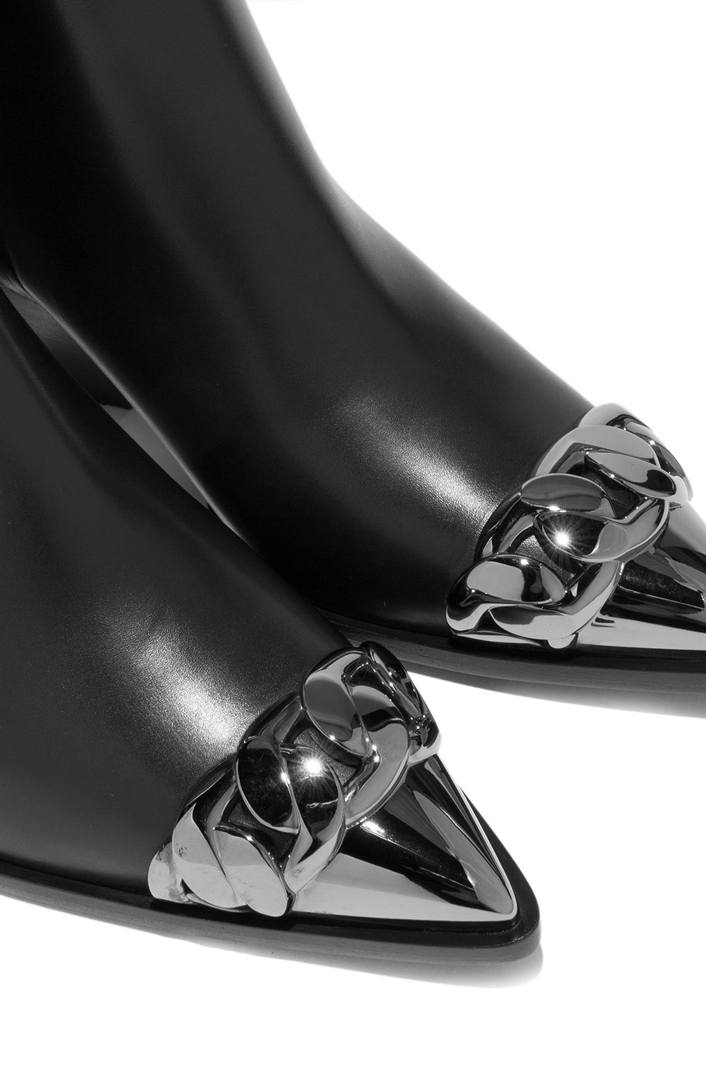 Ботильоны с серебристым носком