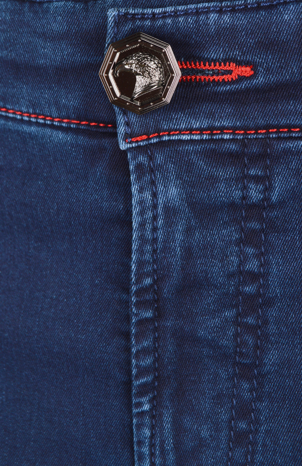 Джинсы с контрастной строчкой