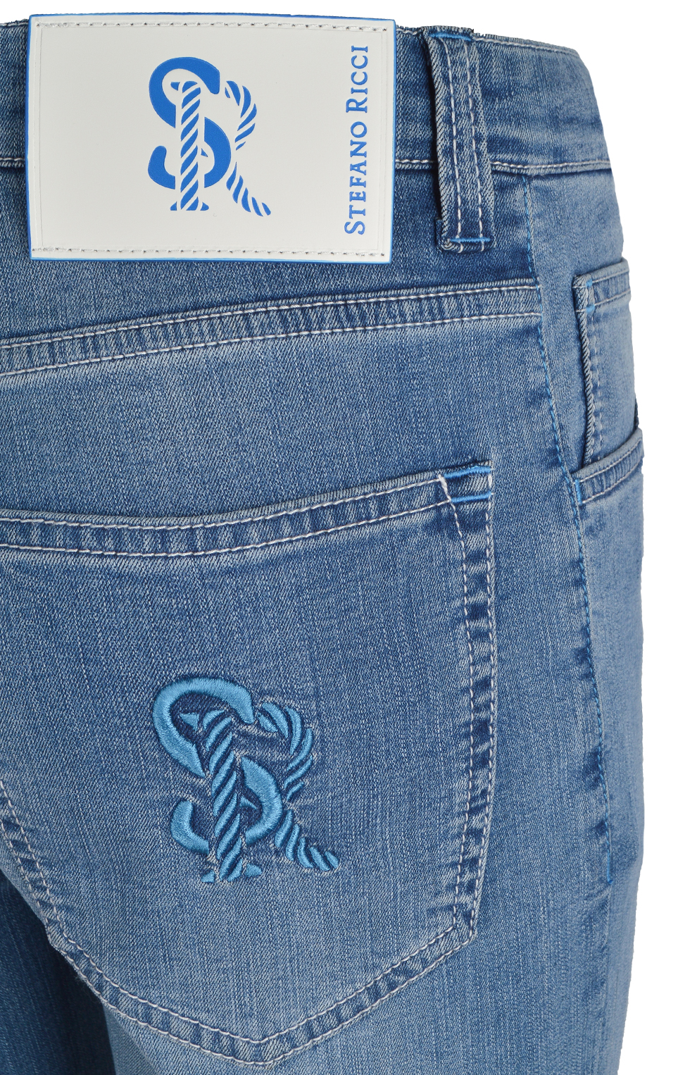 Джинсы с вышивкой на заднем кармане