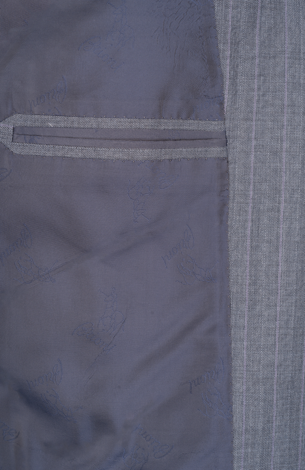 Шерстяной однобортный костюм в полоску