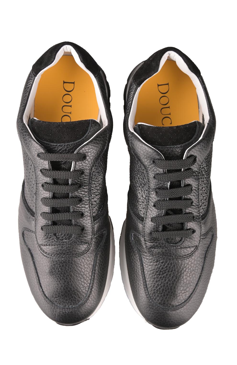 Кроссовки с перфорацией