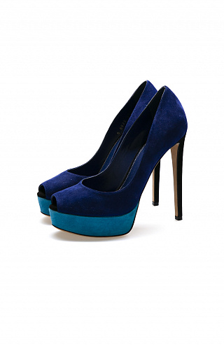 Замшевые туфли на высоком каблуке
