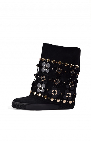 Замшевые сапоги с декором