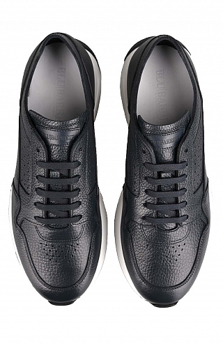 Кроссовки из мягкой кожи с перфорацией