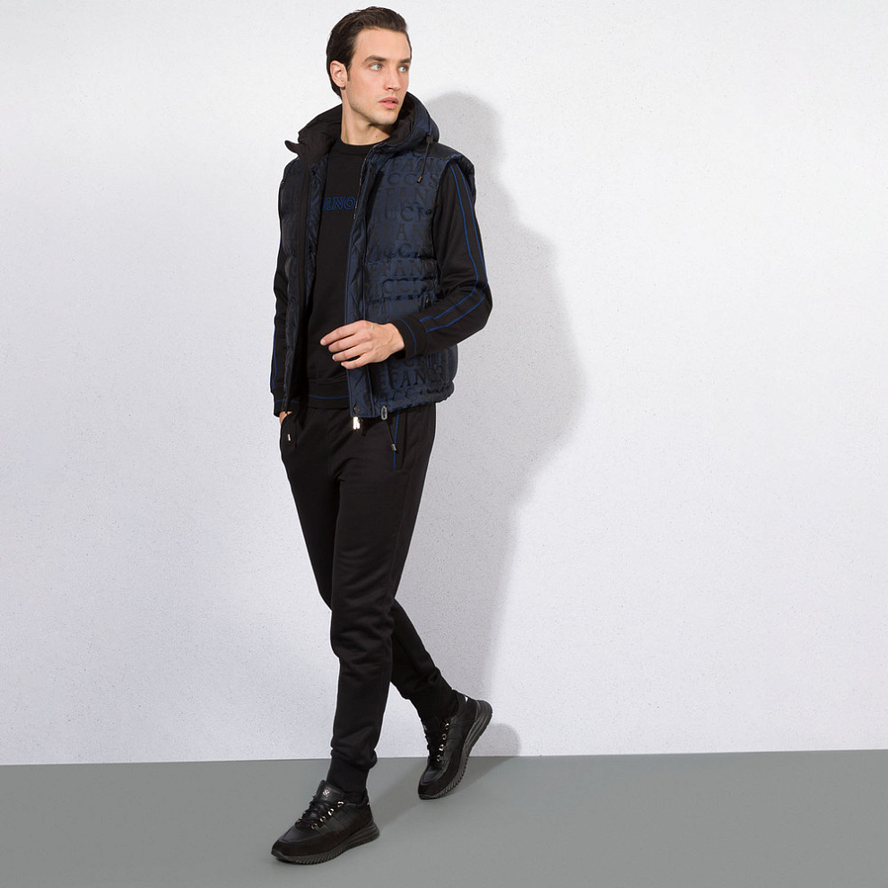 Пуховой жилет с принтом