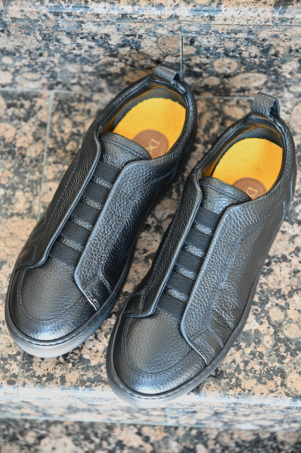 Кожаные кеды без шнуровки