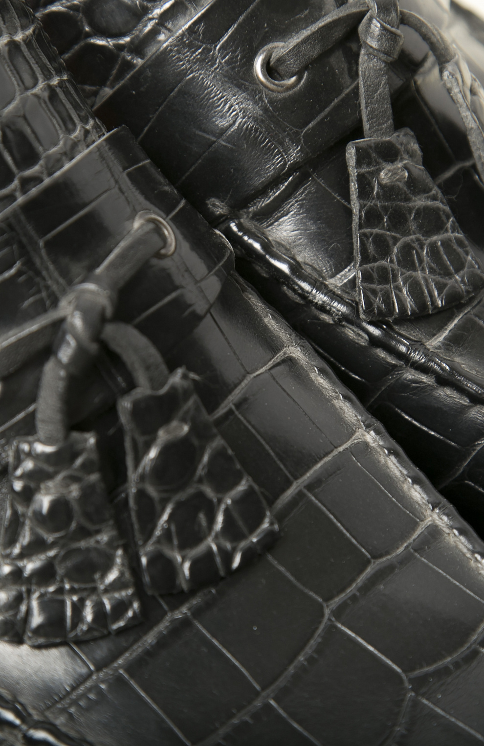 Лоферы из кожи крокодила