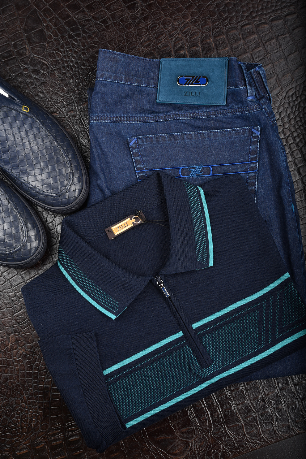 Джинсы из тонкого денима