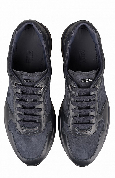 Кроссовки из комбинации трёх материалов