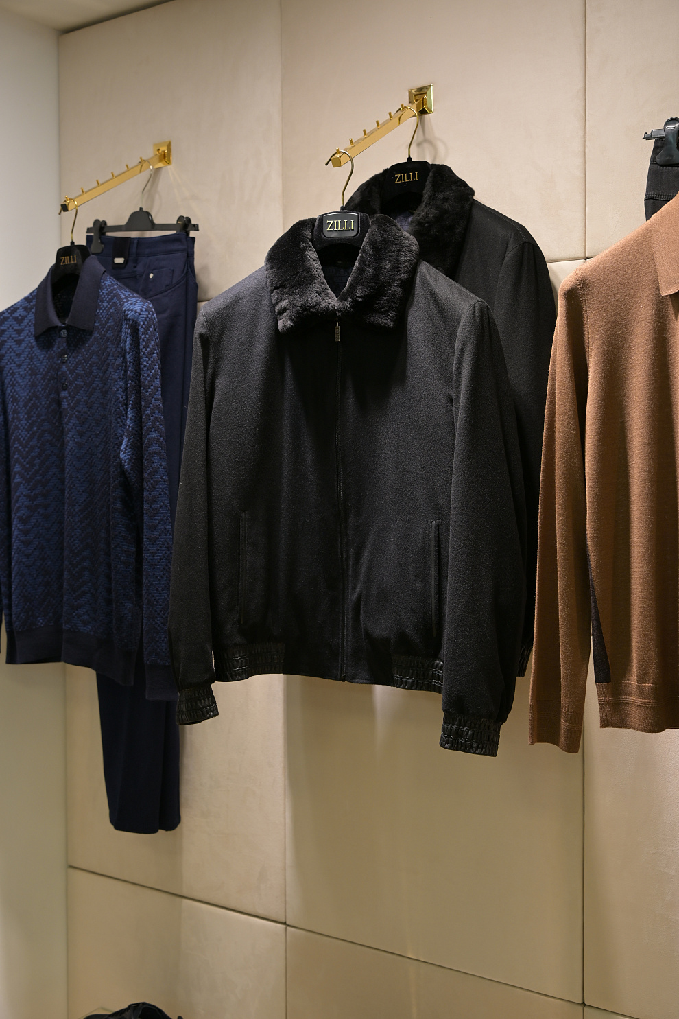 Куртка из кашемира с воротником из меха бобра