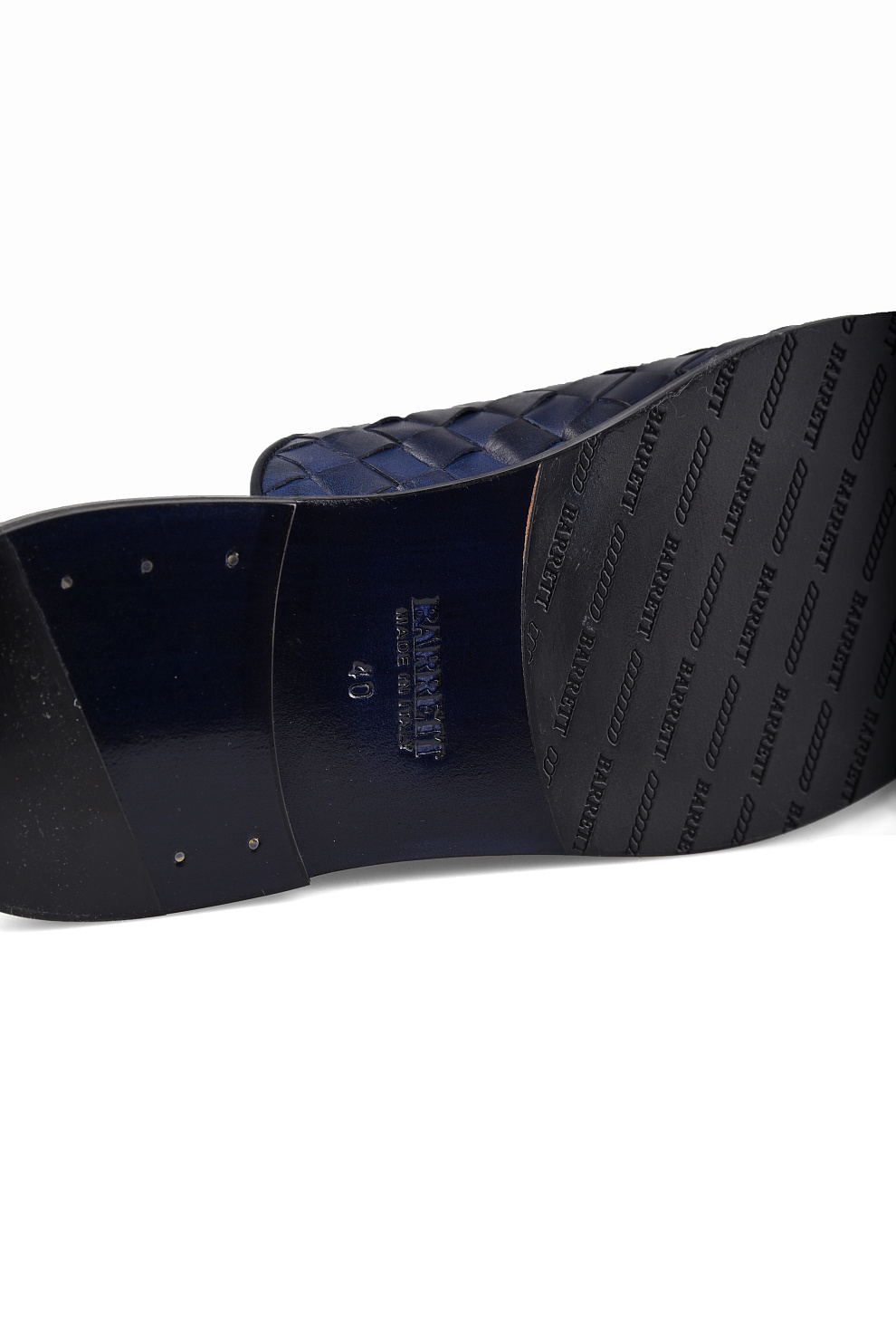 Кожаные шлёпанцы с эффектом плетения