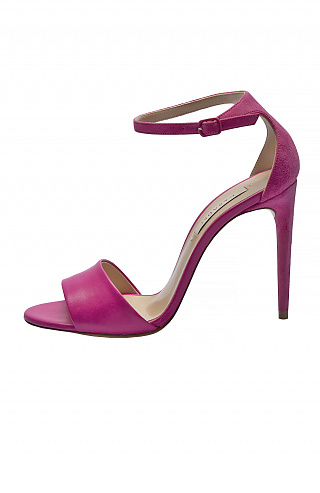 Босоножки с тонкими ремешками