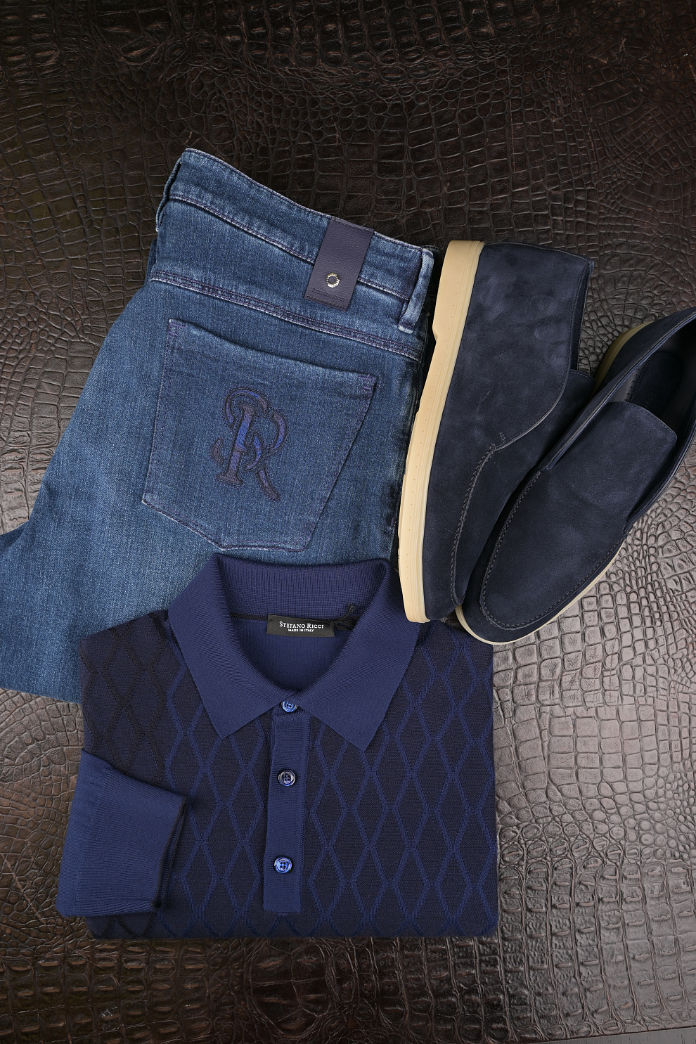 Трикотажное поло на трёх пуговицах из смеси шерсти, шёлка и кашемира