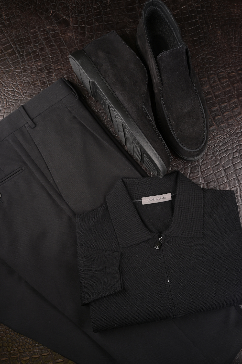 Поло из тонкой шерсти