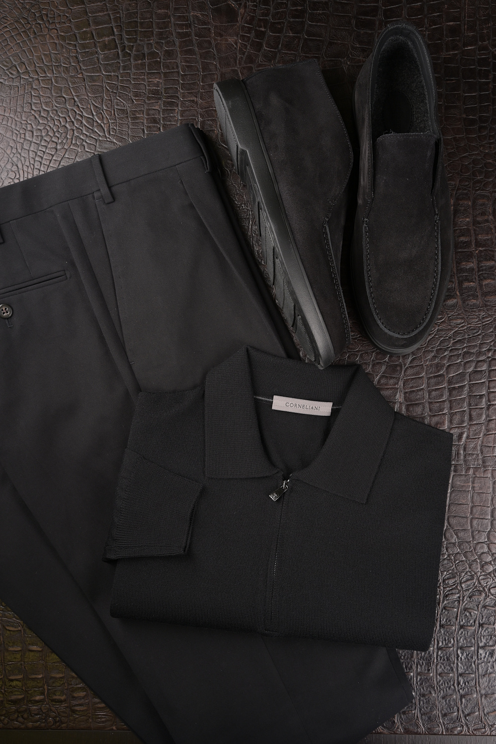 Поло из тонкой шерсти