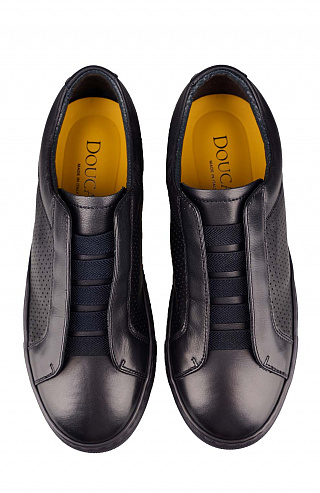 Кожаные кеды с эластичными лентами и перфорацией